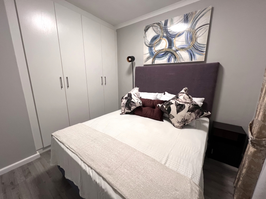 To Let 1 Bedroom Property for Rent in Table View Western Cape